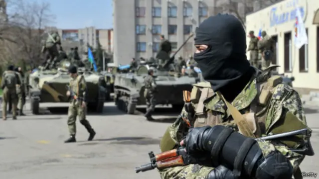 غرب از روسیه خواسته به تجهیز و حمایت از شبهنظامیان مخالف دولت اوکراین خاتمه دهد