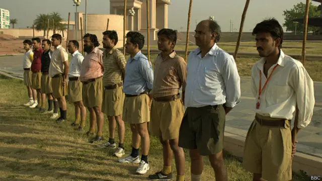 بی جے پی کو سخت گیر ہندو مذہبی جماعت آر ایس ایس کی حمایت حاصل ہے