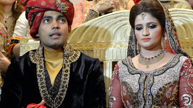 عمر اکمل کی شادی کی تقریب میں پاکستانی ذرائع ابلاغ کے اداروں نے خصوصی دلچسپی لی۔