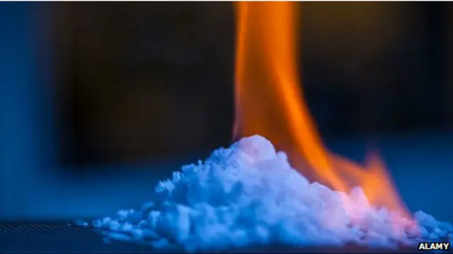 میتھین ہائیڈریٹ یا ’برفیلی آگ‘ توانائی کا بہت بڑا ذخیرہ ہے