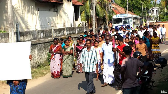 තරුණියගේ මරණය සම්බන්ධයෙන් පවුලේ සහ ජනතා විරෝධය 