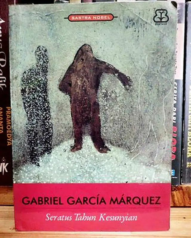 Portada de "Cien años de soledad" en indonesio