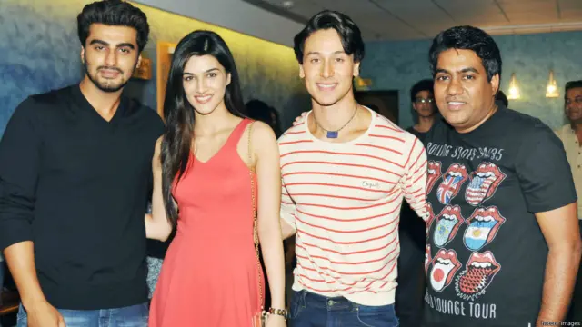 'टू स्टेट्स' देखने आए सितारे!