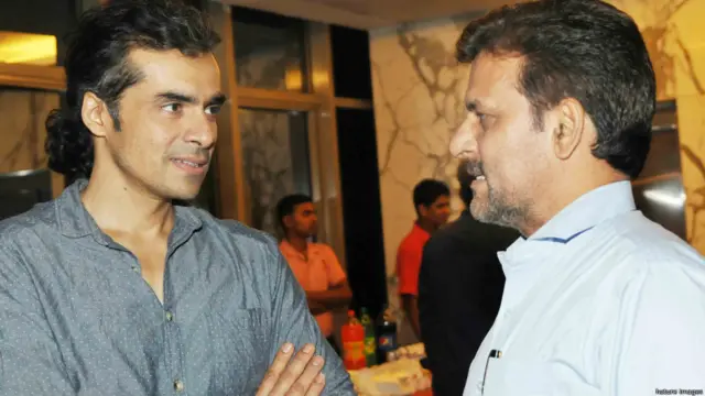 'टू स्टेट्स' देखने आए सितारे!