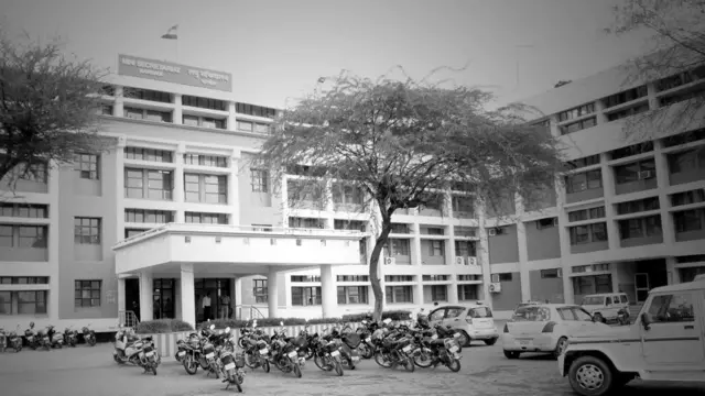 क़तार के आख़िरी, महेंद्रगढ़, लिंगानुपात