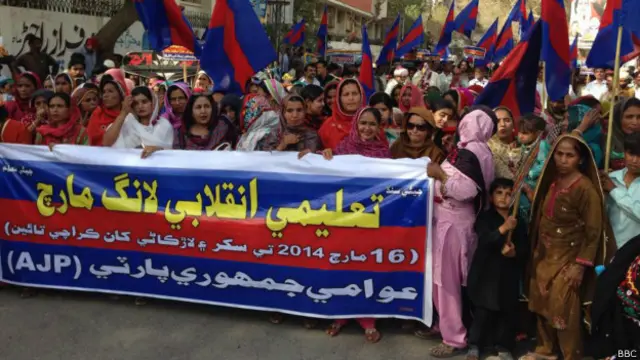 تقربیاً 650 کلومیٹر کا سفر طے کرکے یہ مارچ 35 روز بعد سندھ کے دارالحکومت کراچی میں داخل ہوا