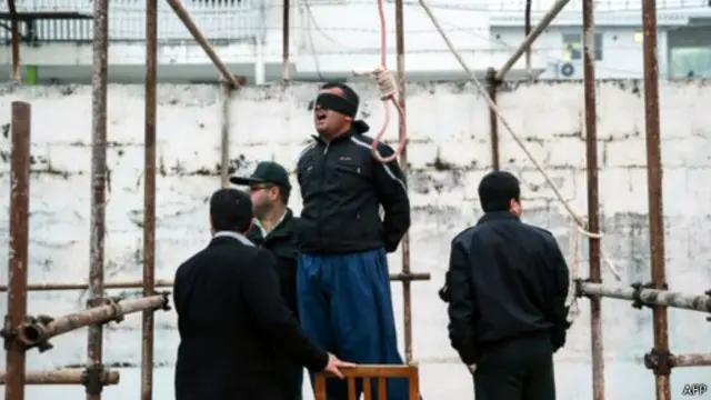 شارك عدد من الشخصيات المعروفة في إيران لشهور في حملة للعفو عن بلال.