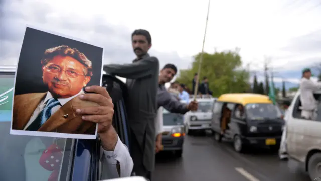 جنرل مشرف کا نام ایگزٹ کنٹرول لسٹ پر بھی ہے جس کی وجہ سے وہ ملک سے باہر نہیں جا سکتے۔ وزارت داخلہ نے مشرف کی جانب سے اُن کا نام ایگزٹ کنٹرول لسٹ سے نکالنے سے متعلق درخواست مسترد کردی تھی۔ جس کے بعد سپریم کورٹ میں ان کا نام ای سی ایل سے نکالنے کی درخواست دائر کی گئی۔ آئین سے غداری کے مقدمے کے علاوہ بھی جنرل مشرف کےخلاف کئی مقدمے درج ہیں اور ان کی سماعت ہو رہی ہے۔ 