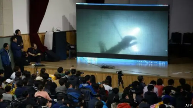 التيارات البحرية القوية أعاقت عمل الغواصين. 