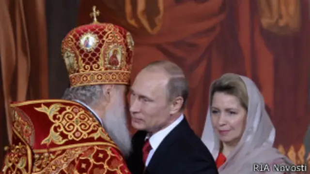 Trưởng lão Kirill và ông Putin chúc mừng nhau