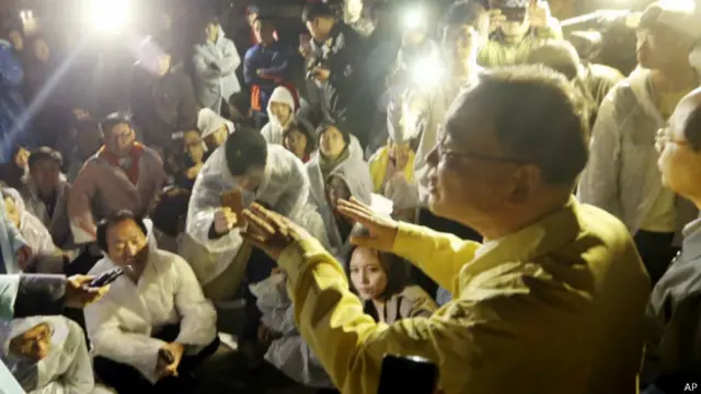 O primeiro-ministro sul-coreano, Jung Hong-won, tentou acalmar os familiares