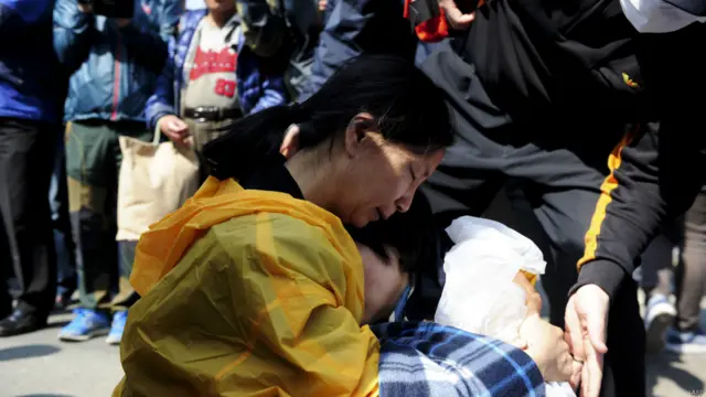 失踪者家属昏倒