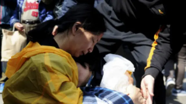 Gia đình các nạn nhân phà Sewol đang rất đau khổ