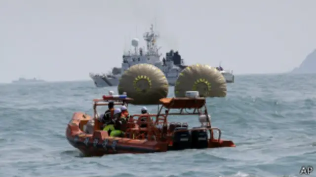 مقامهای کرهجنوبی میگویند که عملیات جستجو ممکن است تا دو ماه طول بکشد