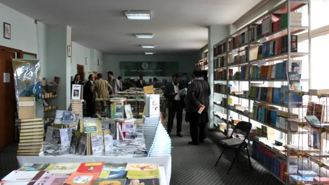 د افغانستان د اطلاعاتو او کلتور وزارت او همدارنګه نور ارګانونه هر کال د کتاب ورځ لمانځي.