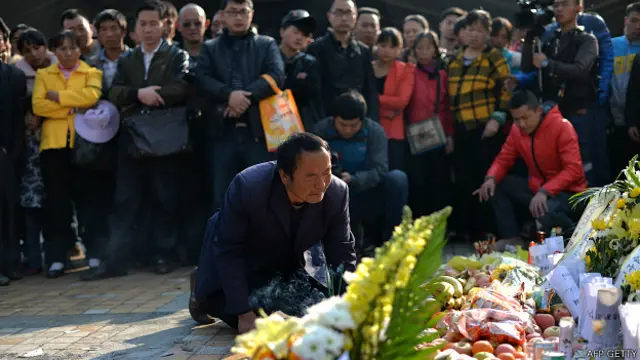 Trong tháng Ba cũng diễn ra vụ tấn công bằng dao của người Uighur ở Côn Minh