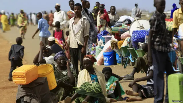 دسمبر 2013 سے کشیدگی کا آغاز ہوا جس کے بعد سے اب تک دس لاکھ سے زیادہ لوگ اپنے گھر چھوڑ کر نقل مکانی کر گئے ہیں