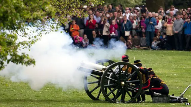 Салют из орудий Первой миройо войны