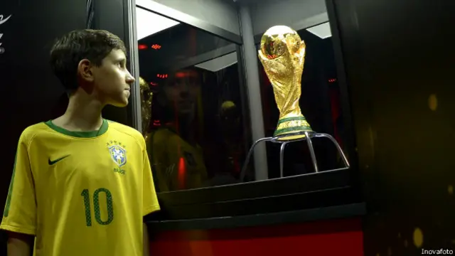 Taça da Copa do Mundo (Foto: Inovafoto/Divulgação)