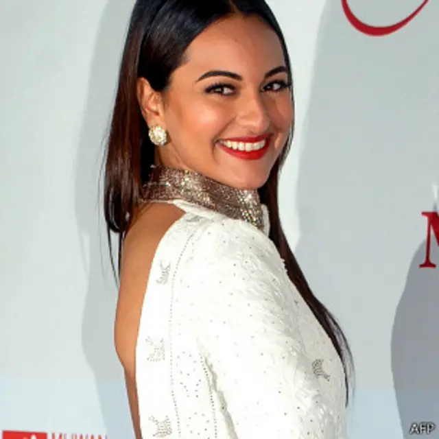 सोनाक्षी सिन्हा