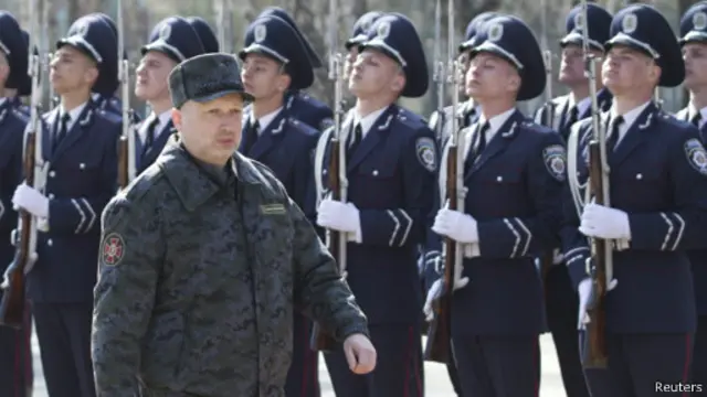 تورچینف از نیروهای "امنیتی" خواسته است علیه "تروریستها" وارد عمل شوند