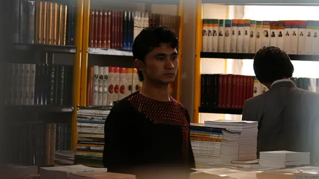 ورود کتابهای گوناگون و به زبانهای مختلف خارجی به افغانستان، بازار کتاب را در این کشور بسیار پرتنوع کرده است.