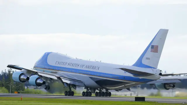 सात महीने बाद अमरीका के राष्ट्रपति बराका ओबामा एशिया के सात दिवसीय दौरे को रवाना हो गए हैं.