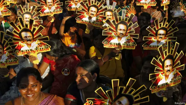 द्रमुक नेता एमके स्तालिन के समर्थक