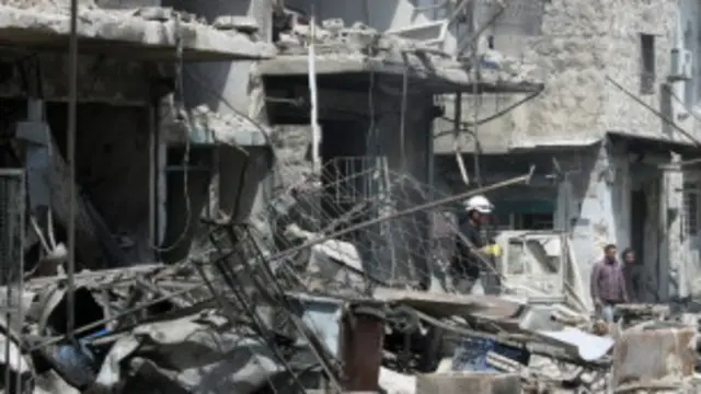 至少有15万人在叙利亚为期三年的内战中丧生。