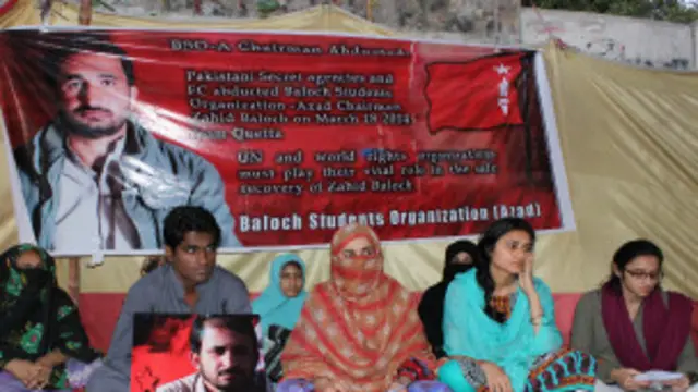 کراچی پریس کلب کے باہر زاہد بلوچ کی بازیابی کے لیے بی ایس او آزاد کے مرکزی رہنما لطیف جوہر کی تادمِ مرگ بھوک ہڑتال نویں روز میں داخل ہوگئی ہے