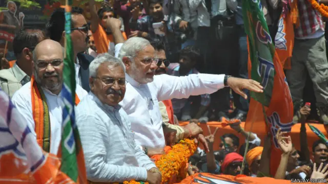 नरेंद्र मोदी