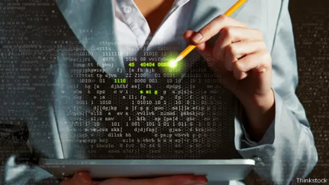 Женщина-хакер