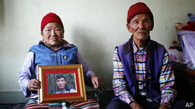 Familiares de una de las víctimas