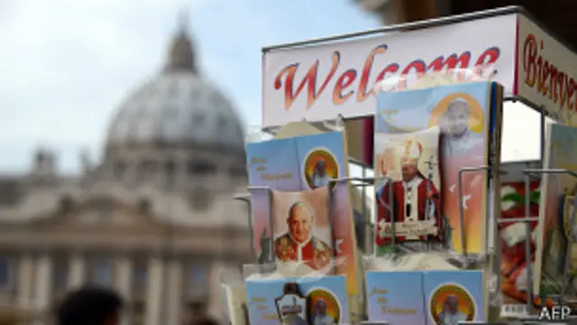 Puesto de souvenirs en el Vaticano
