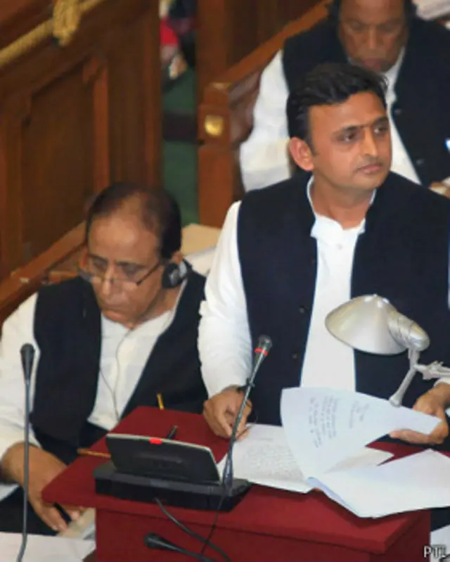 आज़म ख़ान अखिलेश यादव