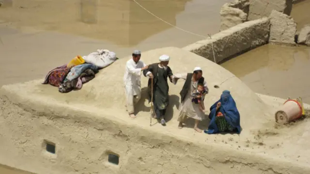 د جوزجان امنيه قومندان فقير خان جوزجاني ويلي په وژل شويو کې ښځې او ماشومان هم شامل دي. 