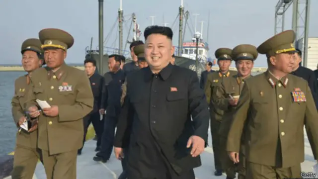 Ким Чен Ын посещает рыболовецкое хозяйство в КНДР