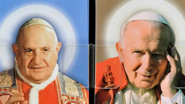 Papa Francisco realizará a missa de canonização de João 23º (esquerda) e João Paulo 2º