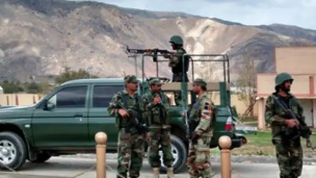 سرکاری ذرائع کا کہنا ہے کہ یہ معلوم نہیں ہو سکا ہے کہ مرنے افراد نشانہ تھے یا وہ کسی اور کو ٹارگٹ کرنے جا رہے تھے