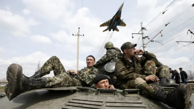 پرواز جنگنده‌های ارتش اوکراین بر فراز شهر کراماتورسک 