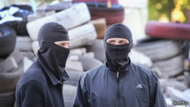 Abashyigikiye Uburusiya bigaruriye amazo ya leta mu burasirazuba bwa Ukraine