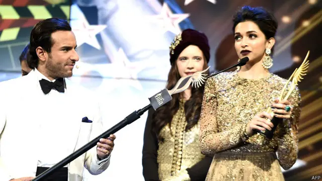 دیپکا کا کہنا ہے کہ انھیں سٹیج سے ڈر لگتا ہے