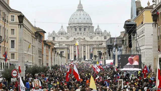 Церемонія привабила масу паломників