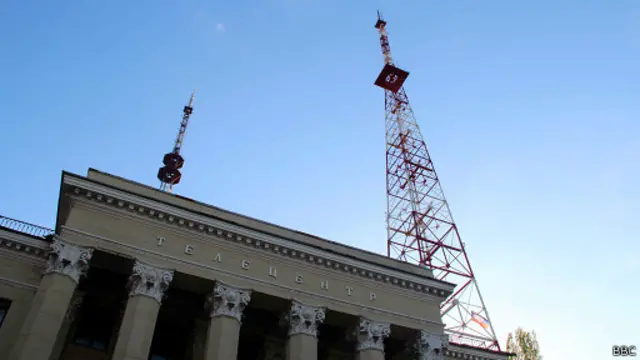 Donetskda separatçılar regional TV və radio binasını ələ keçirib və Rusiya Dövlət Kanalının yayımına başlayıb.