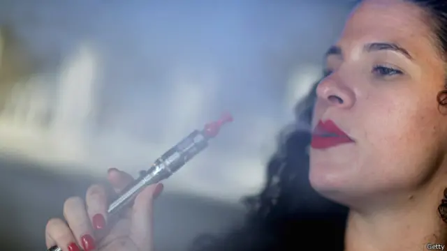 ई-सिगरेट का इस्तेमाल