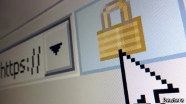 "جاسوسی نهادهای اطلاعاتی از ارتباطات تلفنی و اینترنتی در سراسر جهان نگران‌کننده است"