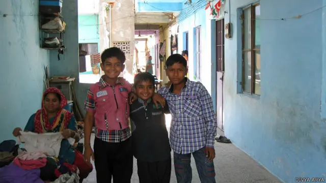 गुजरात, जुहापुरा, नियाज़ बीबी के नाती