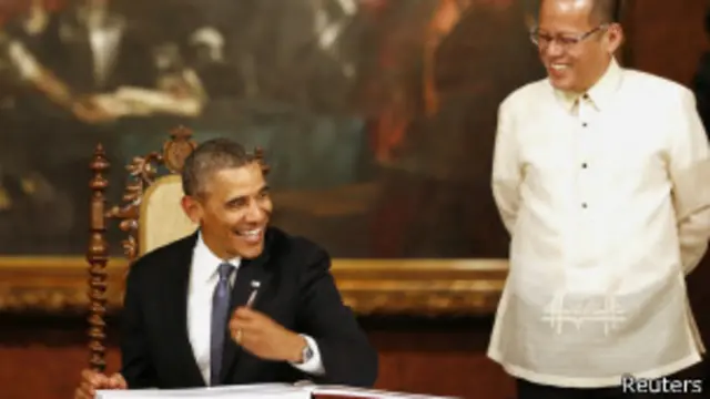 奥巴马与菲律宾总统阿基诺