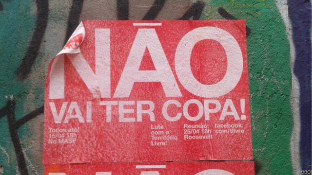 Cartazsite de futebol ao vivoprotesto (BBC)