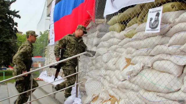 Ополченцы в Славянске